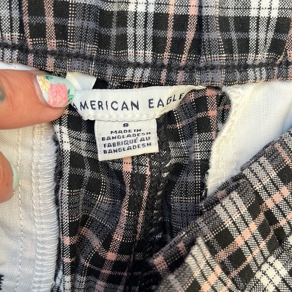 EUC American Eagle 8 preppy plaid shorts. Business casual. Coffee date - Picture 6 of 8